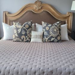 King size bed