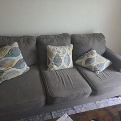 5 Seater Sofa With Cushions