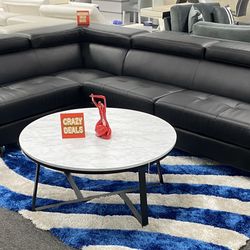 Black sectional available THIS WEEKEND ONLY $1,299/Seccional negro disponible ESTE FIN DE SEMANA SOLO $1,299