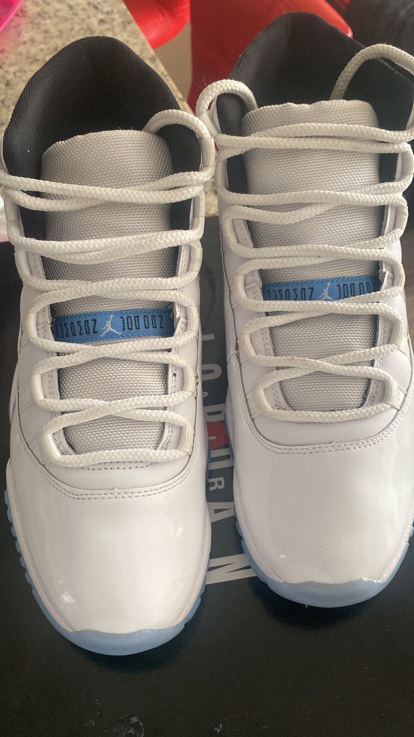 Jordan 11 Legend Blue