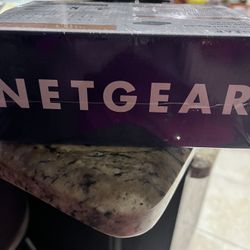 NETGEAR 5-port Gigabit Switch
