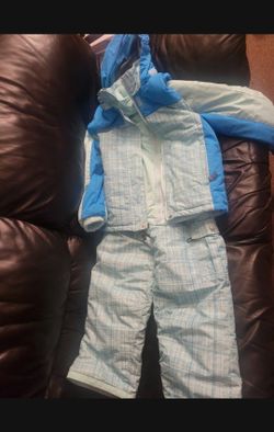 Snow Clothes Size M (8 Years)