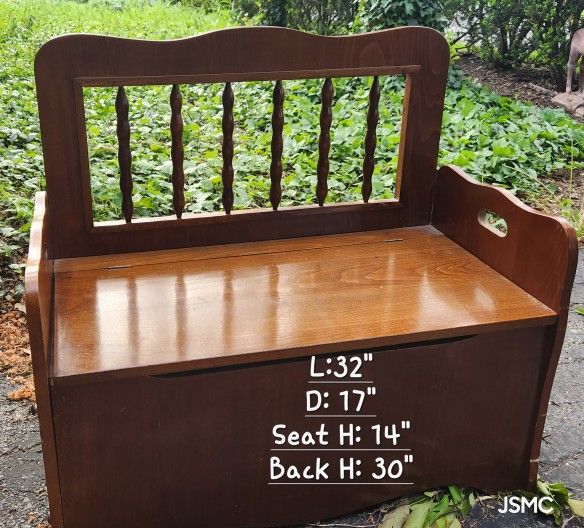 Solid Wood Vtg Storage/Toy Bench