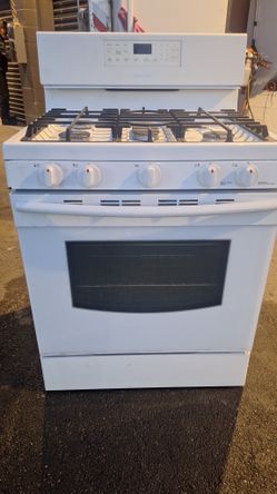 SAMSUNG. RANGE STOVE. (INSTALLED/DELIVERED)