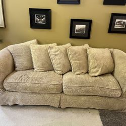 Couch From Quatrine
