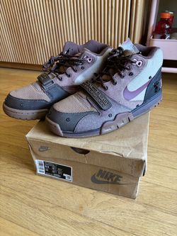 Travis scott x nike air trainer 1 sp chocolate