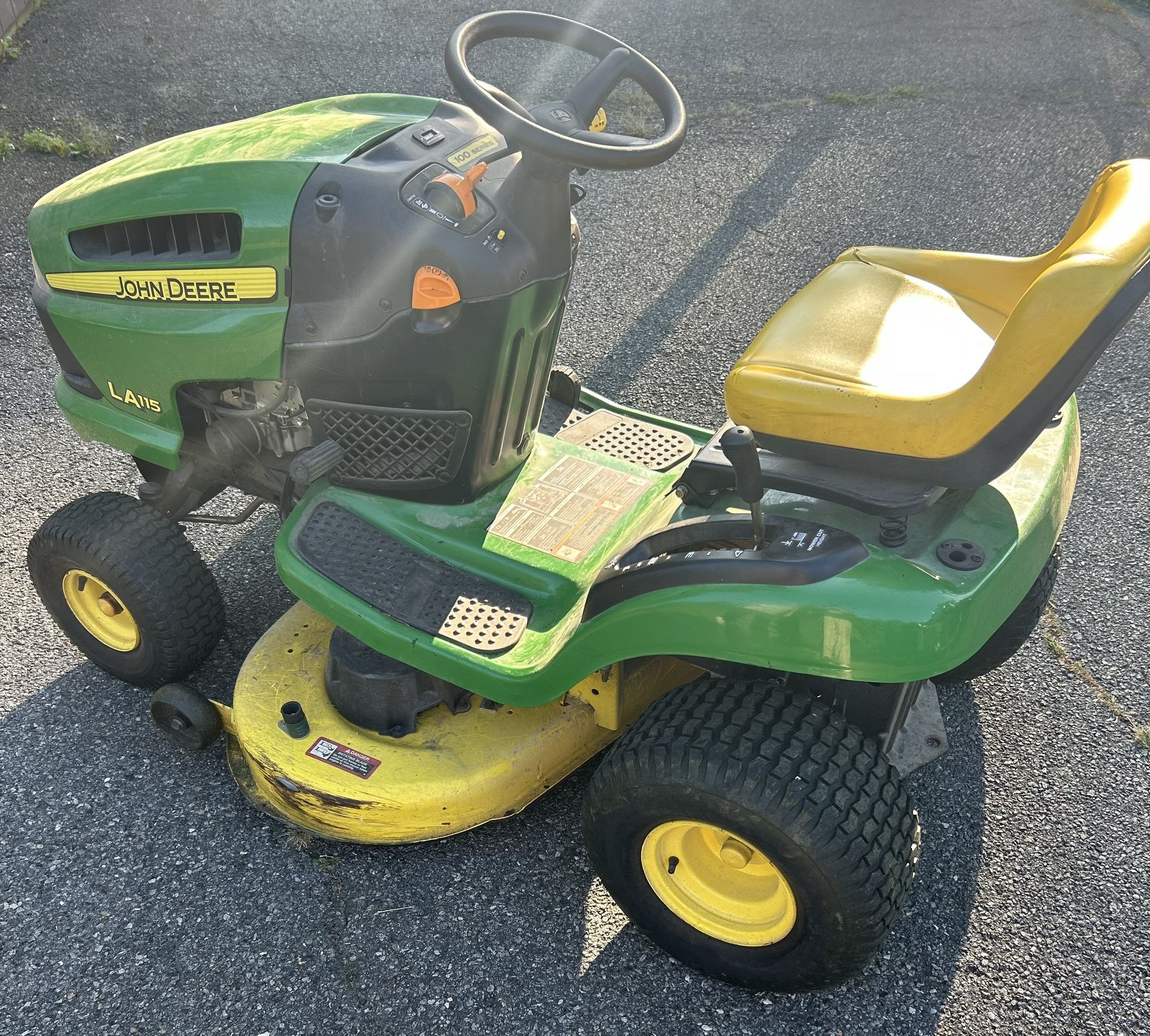 John Deere Riding Mower