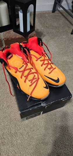LEBRON Xii SHOES SIZE 7Y FOR BOYS