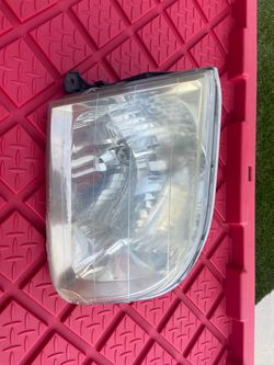 Toyota Sequoia Headlight