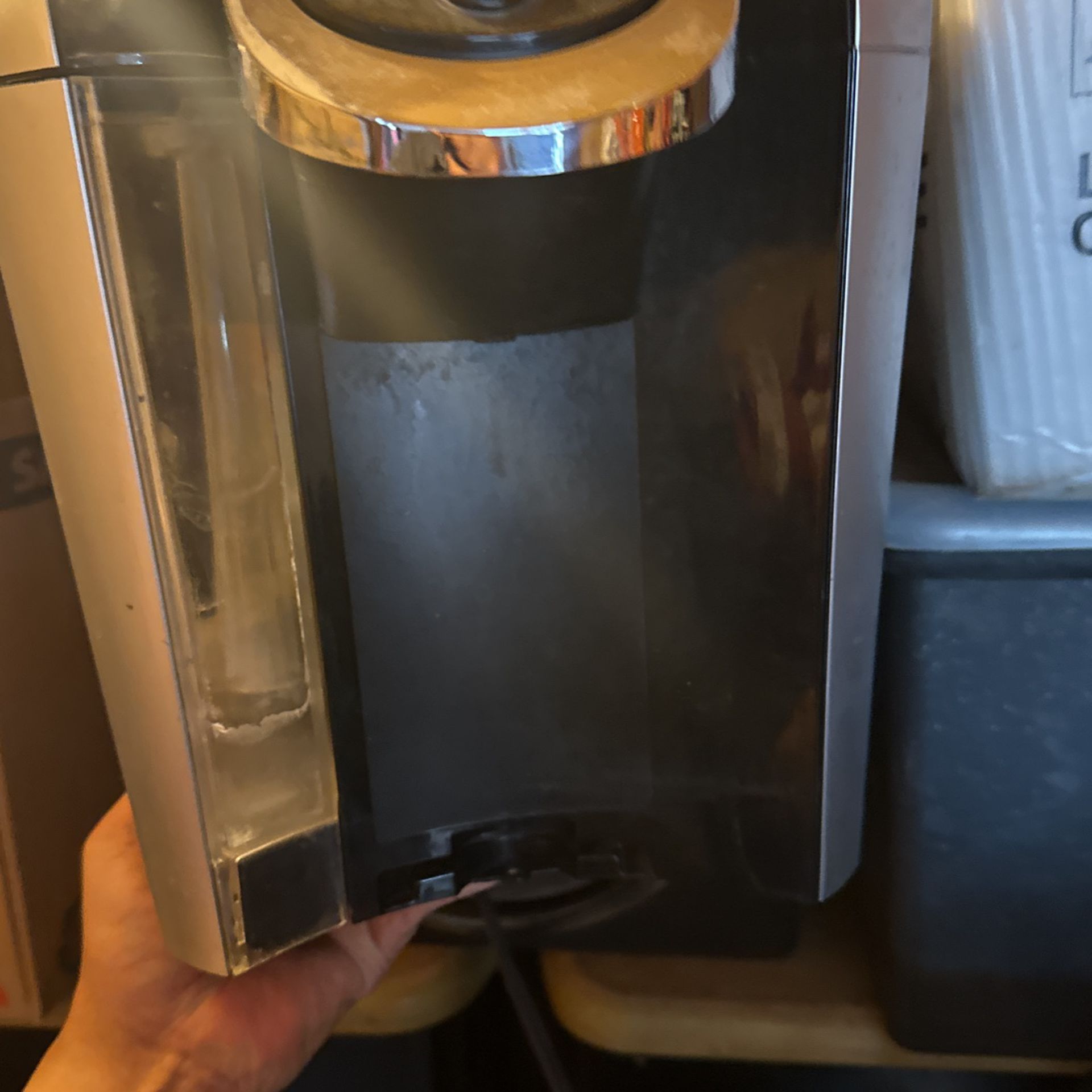 Keurig coffee Maker With Pod Holster 