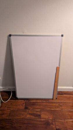 Dry erase board (3ft x 2 ft)