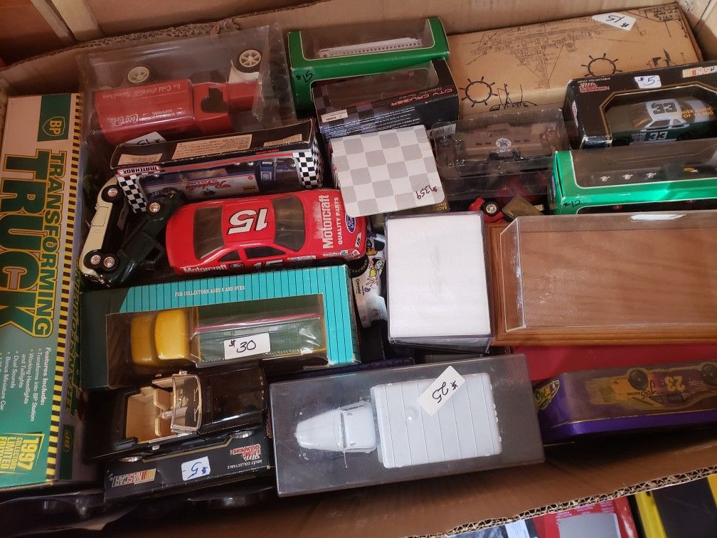 Diecast Cars /trucks Etc..