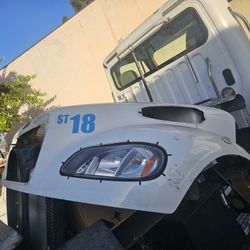 Frieghtliner M2 HOOD COMPLETE