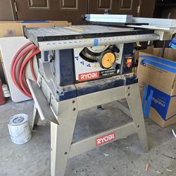 Ryobi  10" portable tablesaw.