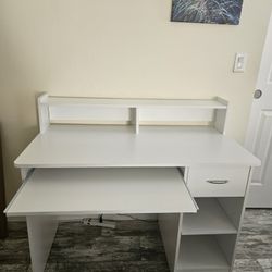 Desk/Chair