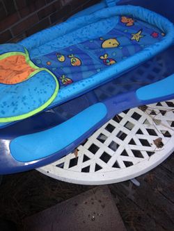 Baby bathtub