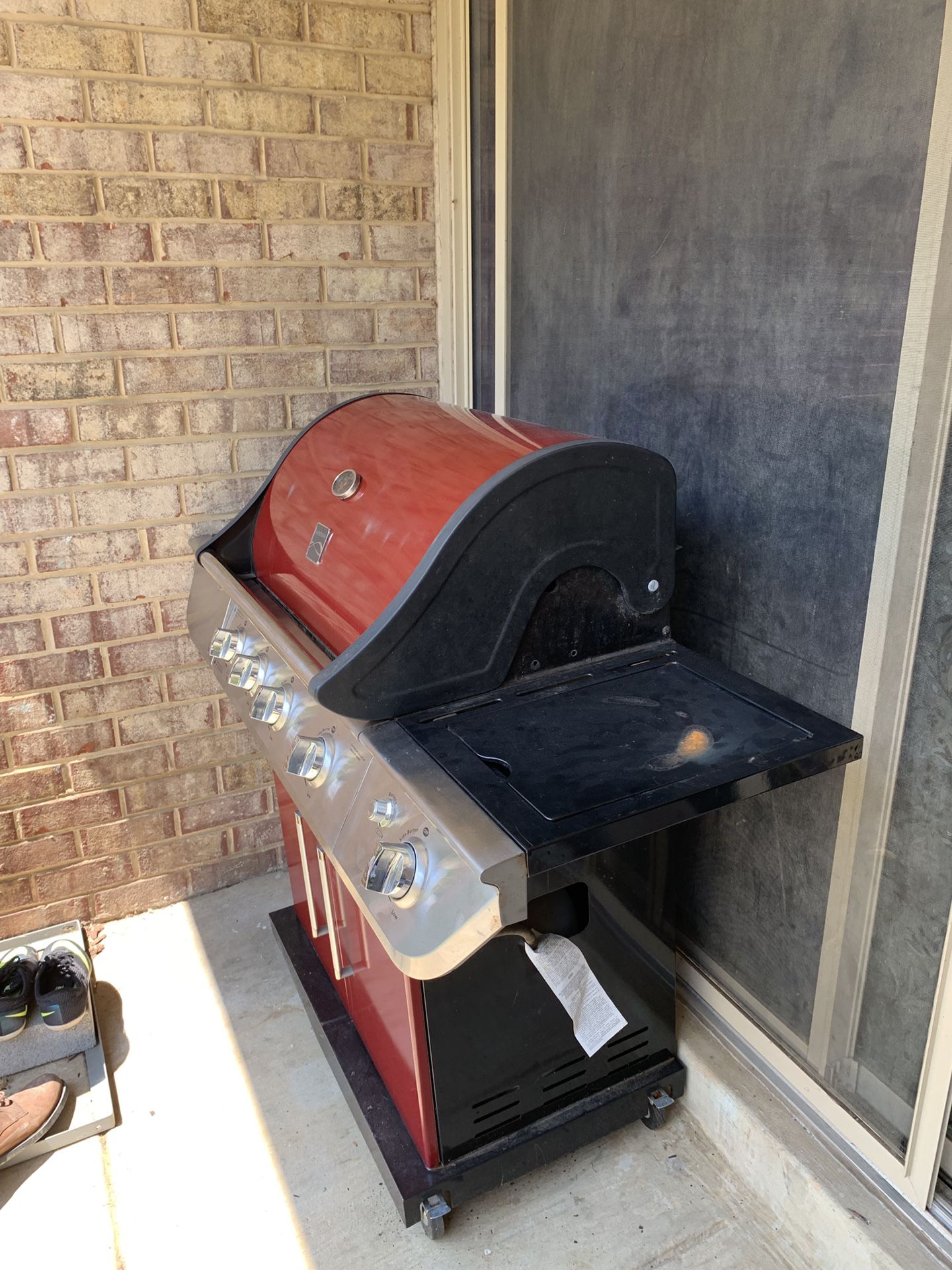 Reliable gas Grill. Works well at a great price.