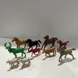 10 Vintage Farm / Wild Animal Plastic Toy Figurines