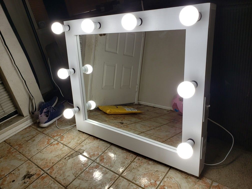 New.! 26x30. Makeup vanity mirror. Sale!