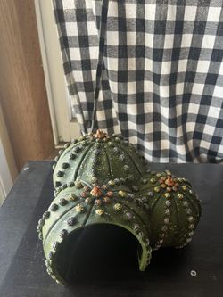 Reptile Cave Hideout