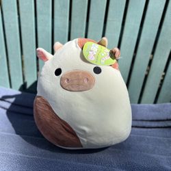 Cow Squishmallow 