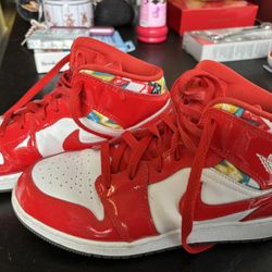 Like New - Womens 6.5 Nike Air Jordans