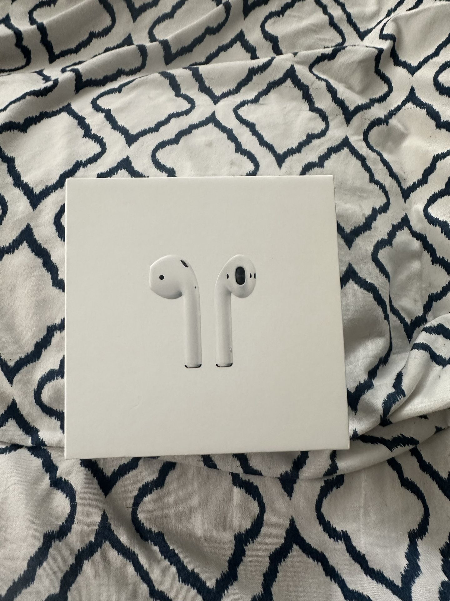 Apple AirPods 2nd Gen