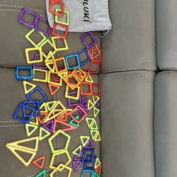 100 Magnetic Tiles