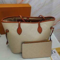 High - quality, like new.Stylish Beige Tote Bag Set with Matching Pouch