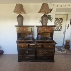 Dresser And 2 Nigthstands 