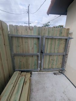 Wood Fencing Best Price In Town Message Me