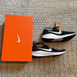 Nike Women Running Shoes Size 10