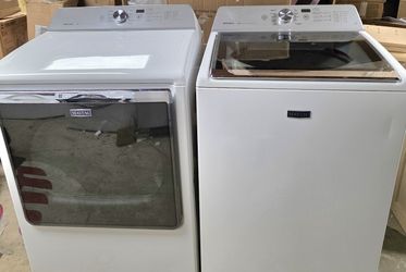 Maytag Washer & Dryer 
(Works Great)
Comes w/Warranty 
Delivery Available 

Our store is located at:
1260 Highway 85 North 
Fayetteville,  GA