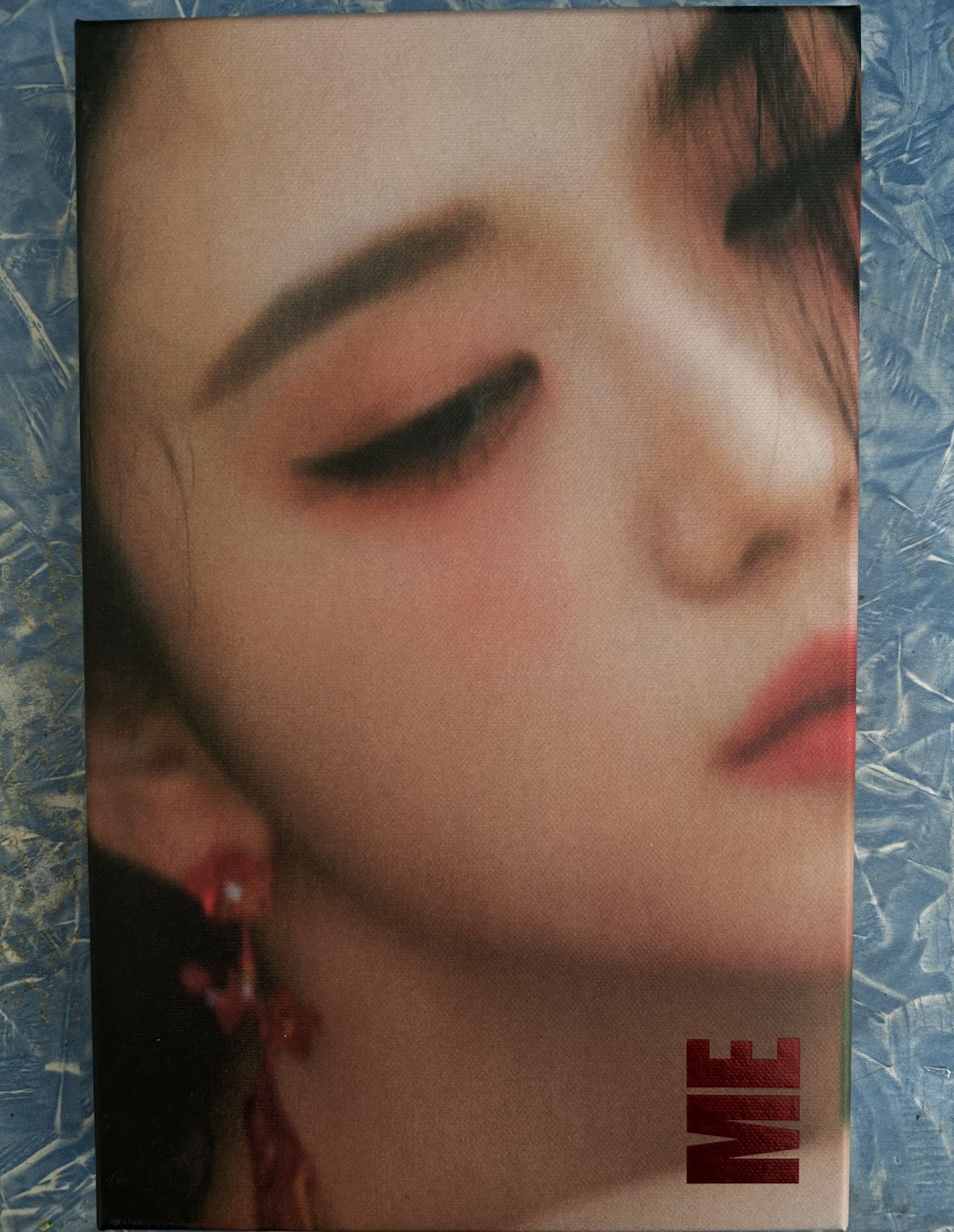 Jisoo’s first Album “ME” red version.