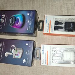 GREAT CHRISTMAS GIFTS!!! 3 NEW WIRELESS EARBUDS  1 POWERFUL SPEAKER  ALL 4 FOR  $50.00