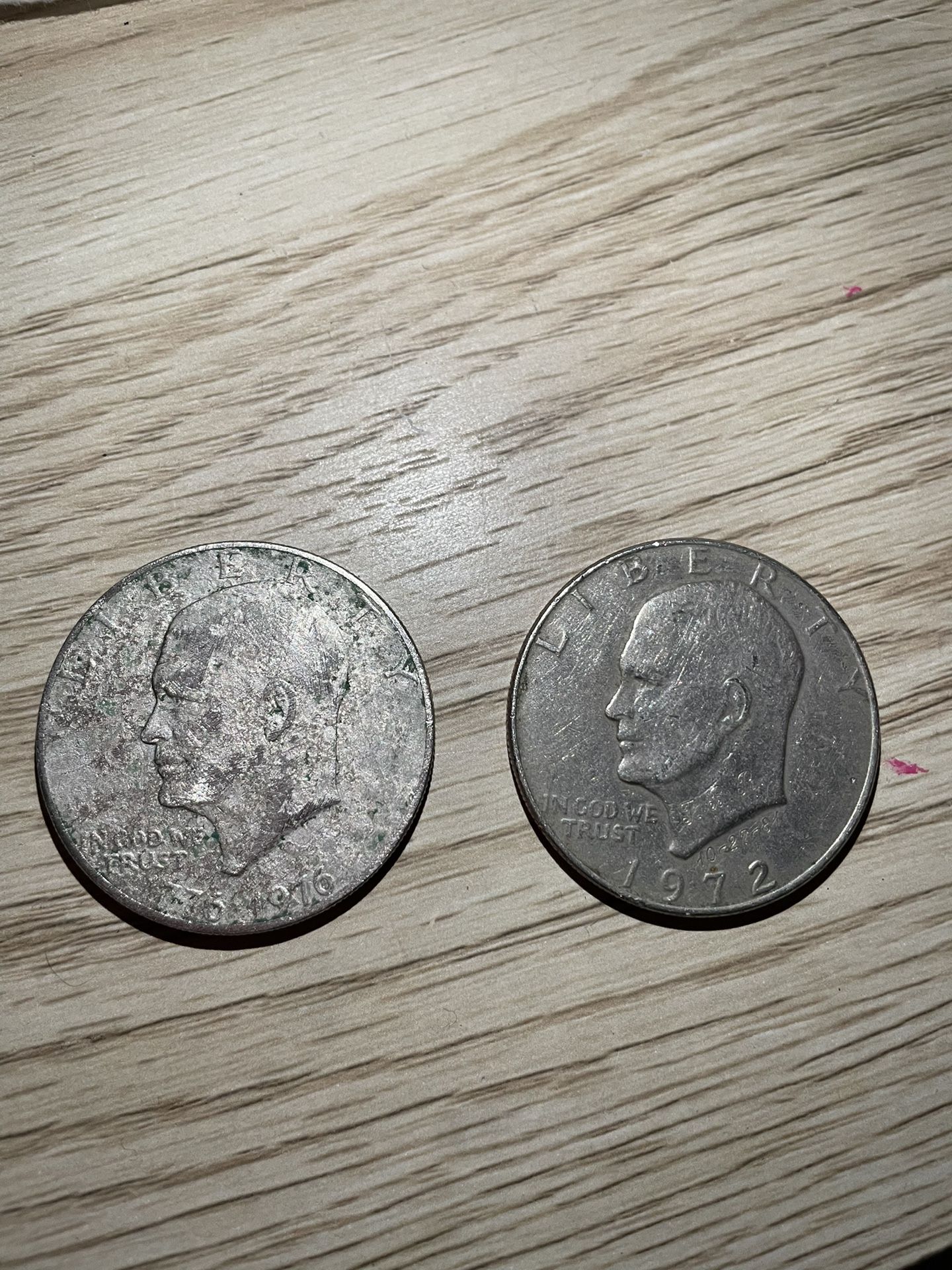 One dollar coins(1976)(1972)