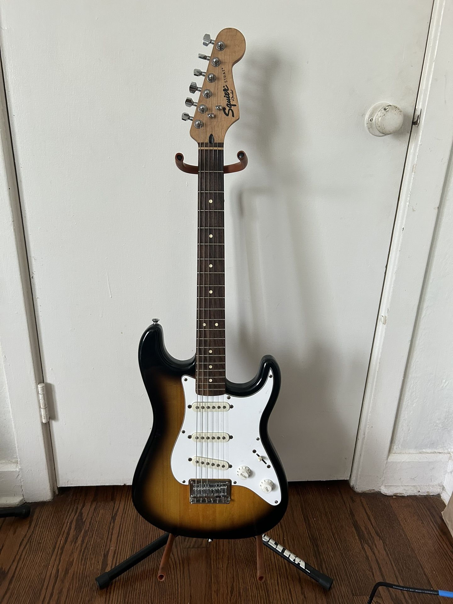 Squier Electric Guitar $125