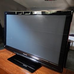 42" Panasonic TV
