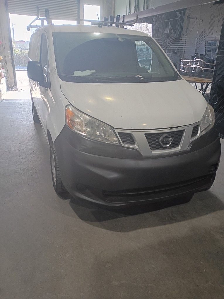 2015 Nissan NV 200