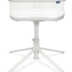 Halo BassiNest 3.0 Swivel Sleeper Baby Bassinet