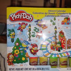 NEW PLAY-DOH ADVENT CALENDERS. EACH DAY IS A DIFFERENT  TOY