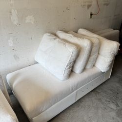 Finnala Sofa With Chaise