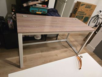 Free desk