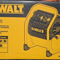 DeWalt 2.5 gal Electric 200 psi Air Compressor 