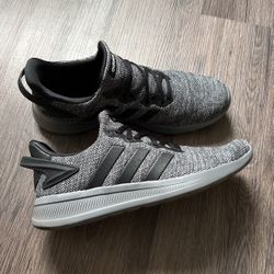 Mens Adidas Shoes Barely with size 10