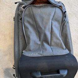 Ebag Luggage Mother Lode 25” Wheeled Duffel Luggage