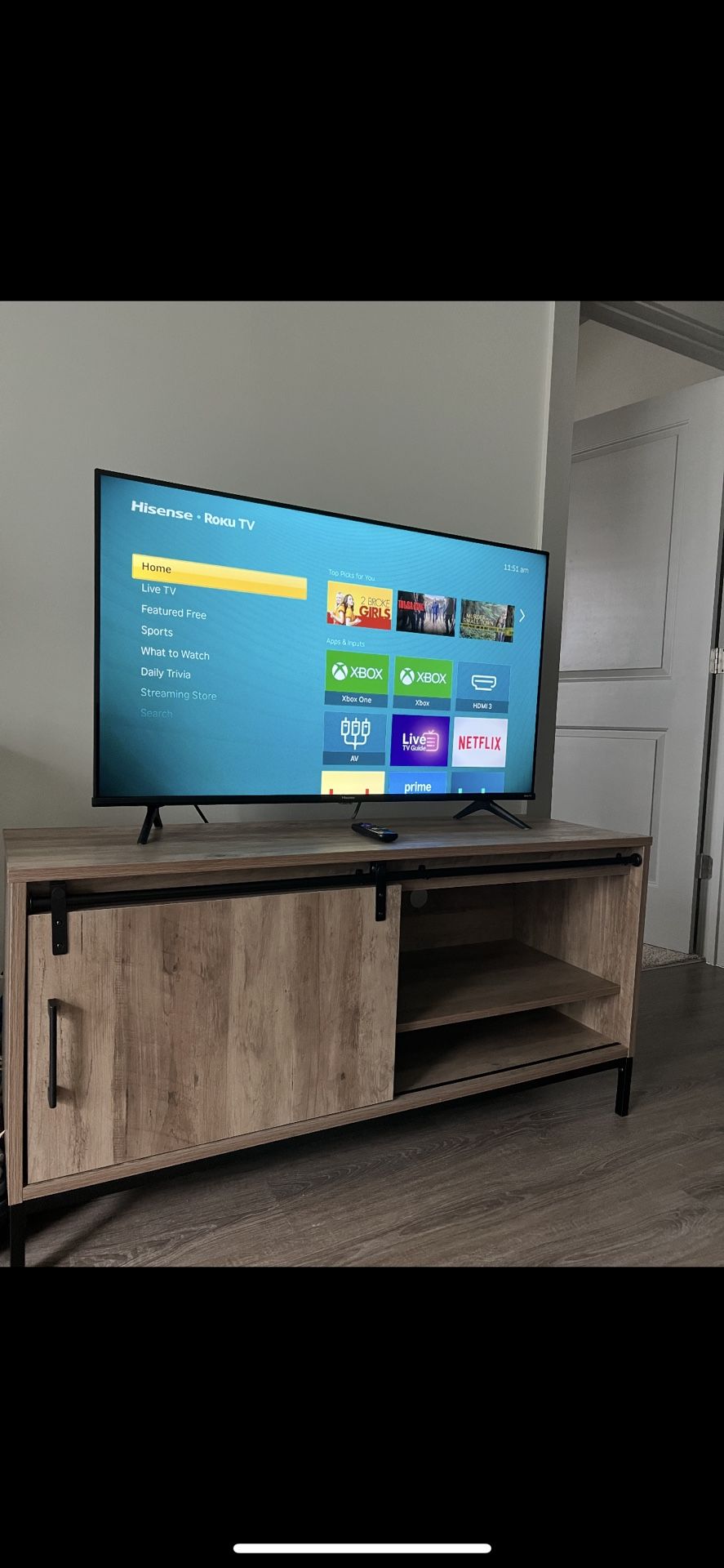 43 Inch Hisense Roku LED LCD TV