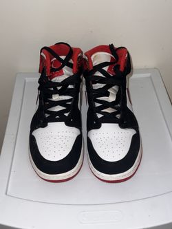 “Bad Santa” Jordan 1’s 