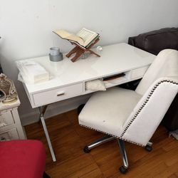 Desk And Chair 