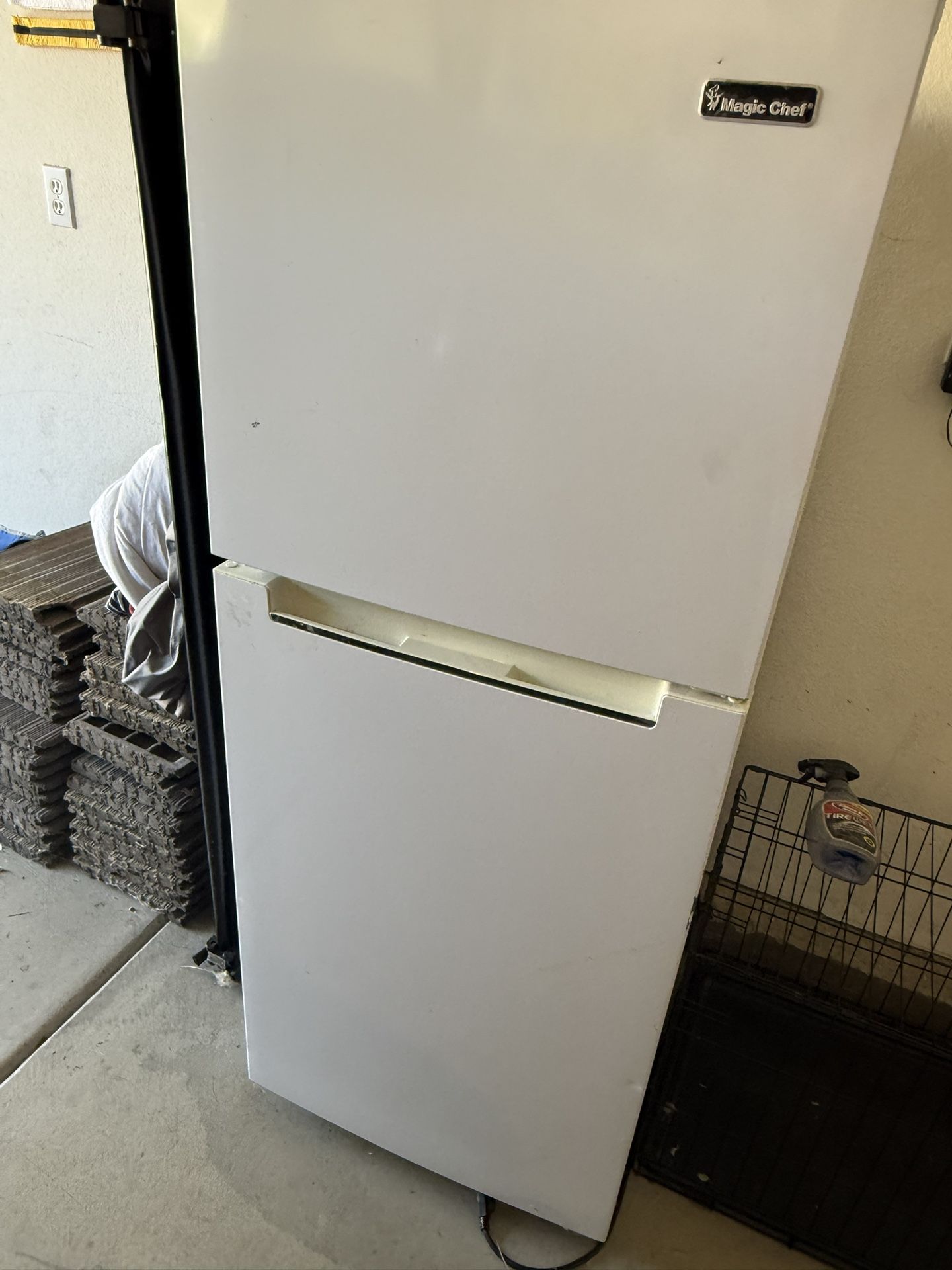 Magic chef Refrigerator